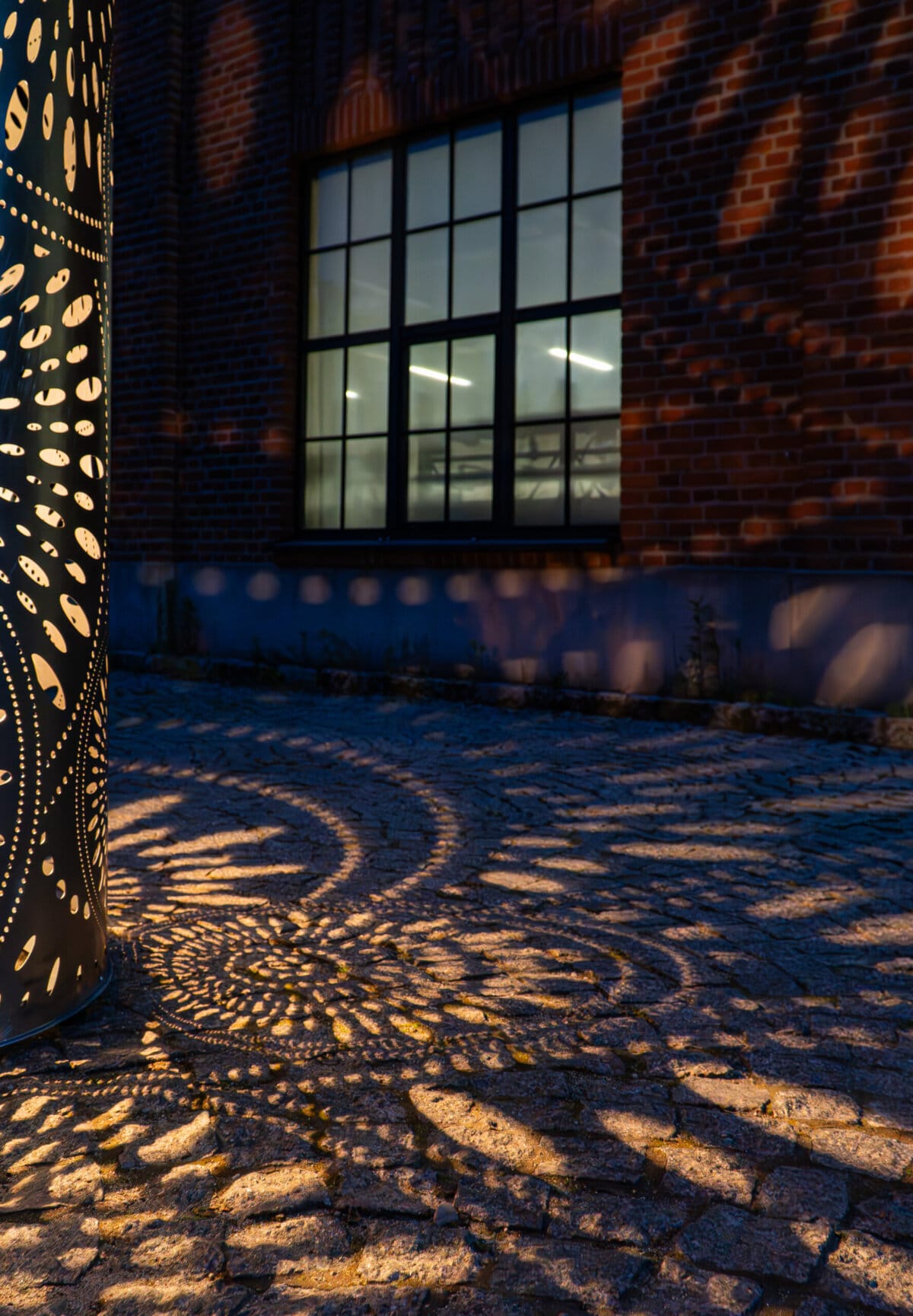 Lampion z latarnią ogrodową Raw Mandala - obrazek 4